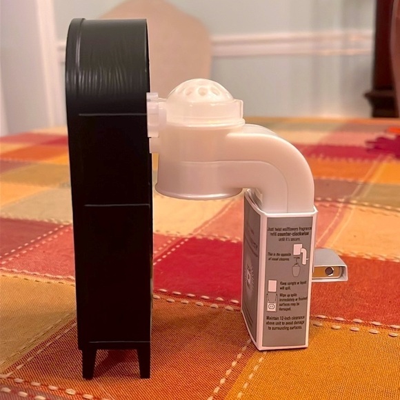 Brand New Bath & Body Works Nightlight Wallflower Plug Cat Bookcase Library - Picture 3 of 12